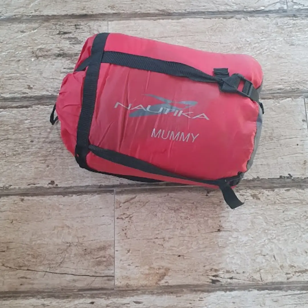 saco-de-dormir-nautika-vermelho